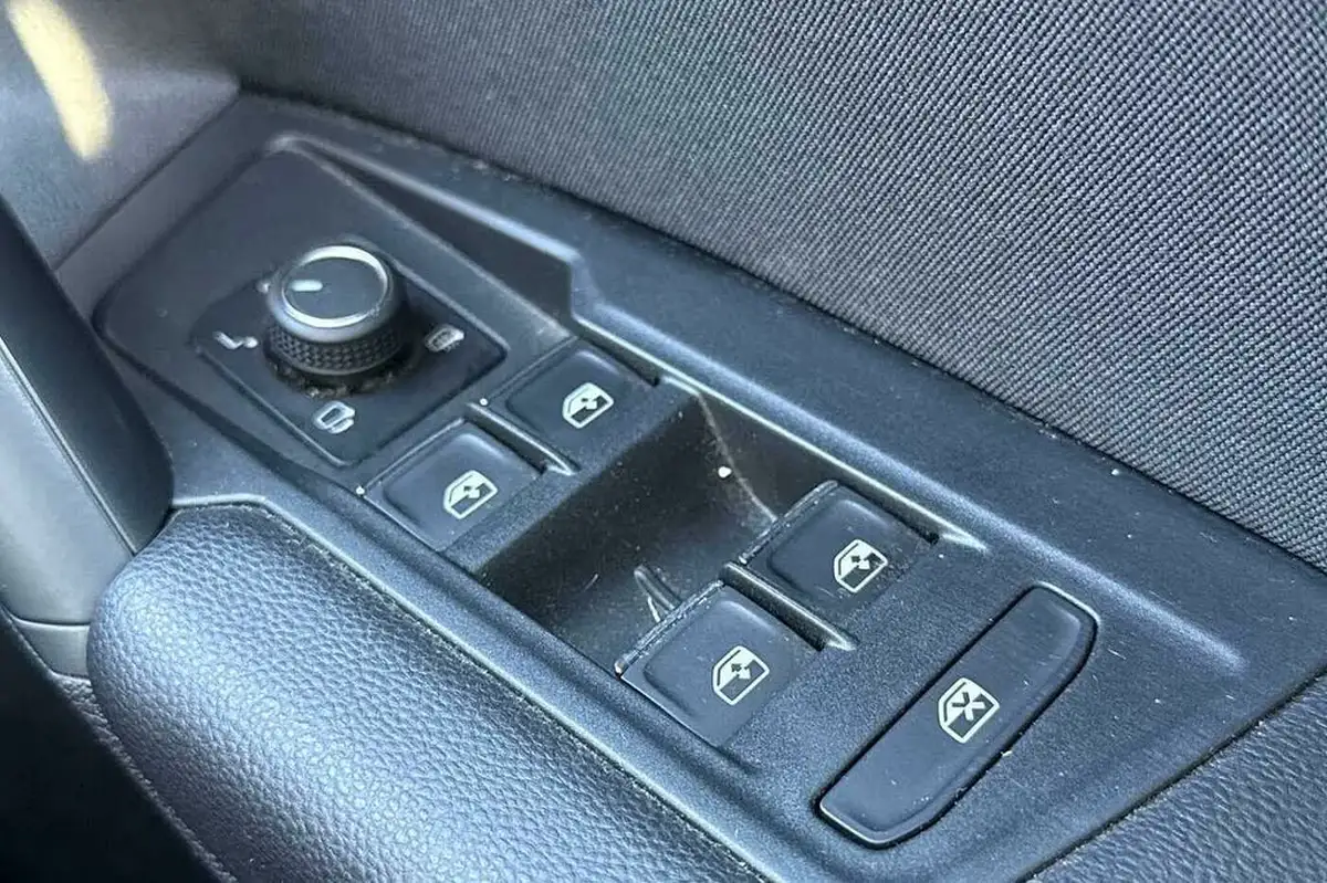 2021-volkswagen-tiguan-15-tsi-elegance-big-33