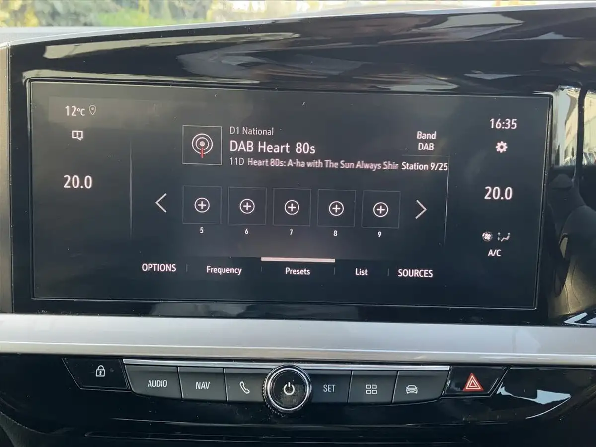 2021-vauxhall-mokka-12-ultimate-big-9