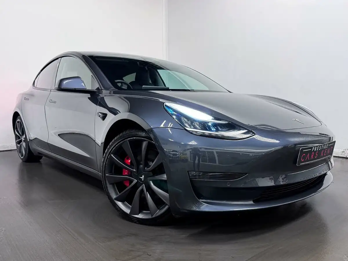 2020-tesla-model-3-e-performance-big-8