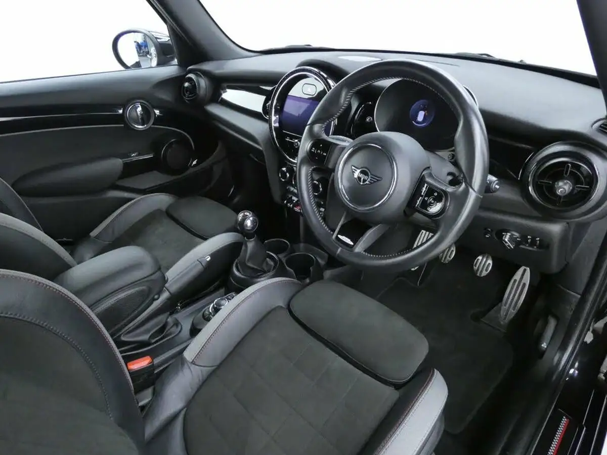 2021-mini-cooper-20-cooper-s-sport-hatchback-5d-big-9