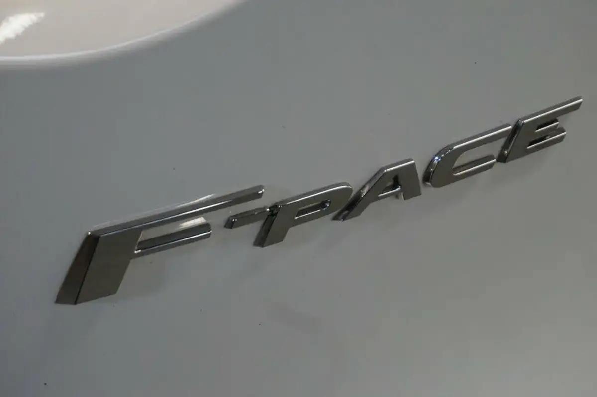 2019-jaguar-f-pace-30td-s-v6-ss-big-35