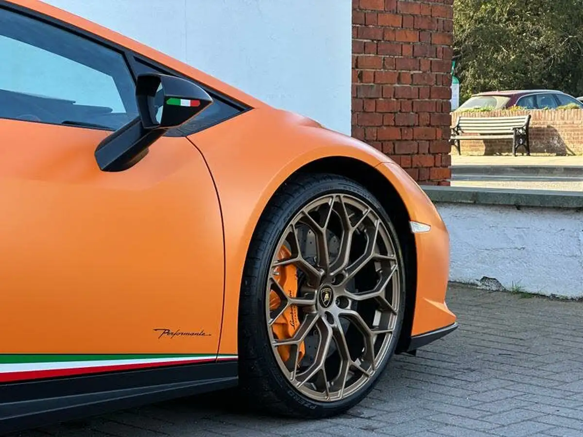 2019-lamborghini-huracan-52-performante-coupe-big-16