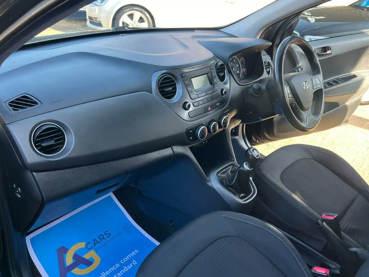 2019-hyundai-i10-10-se-67ps-big-35