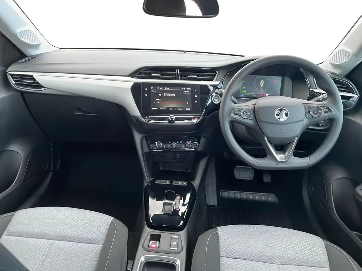 2025-vauxhall-corsa-e-design-electric-136ps-50kwh-big-5