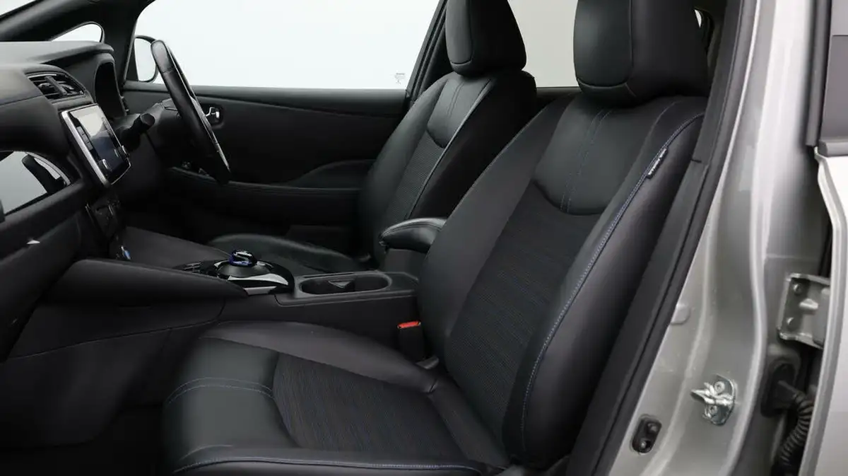 2021-nissan-leaf-e-e-n-connecta-big-13