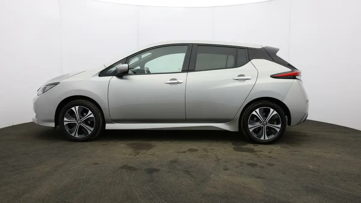 2021-nissan-leaf-e-e-n-connecta-big-59