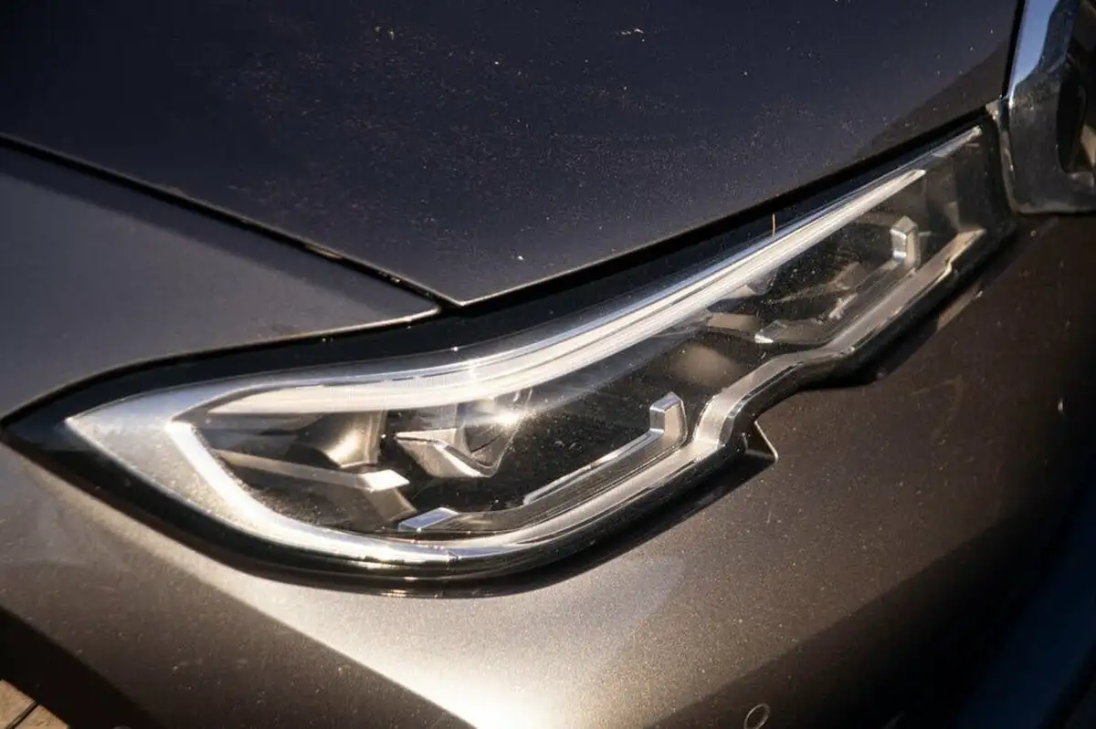 2022-bmw-3-series-20td-320d-se-pro-touring-5d-big-34