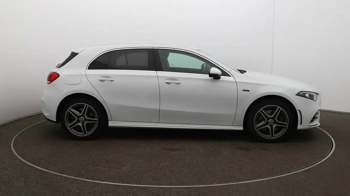 2021-mercedes-benz-a-class-13-a250e-amg-line-hatchback-5d-big-40