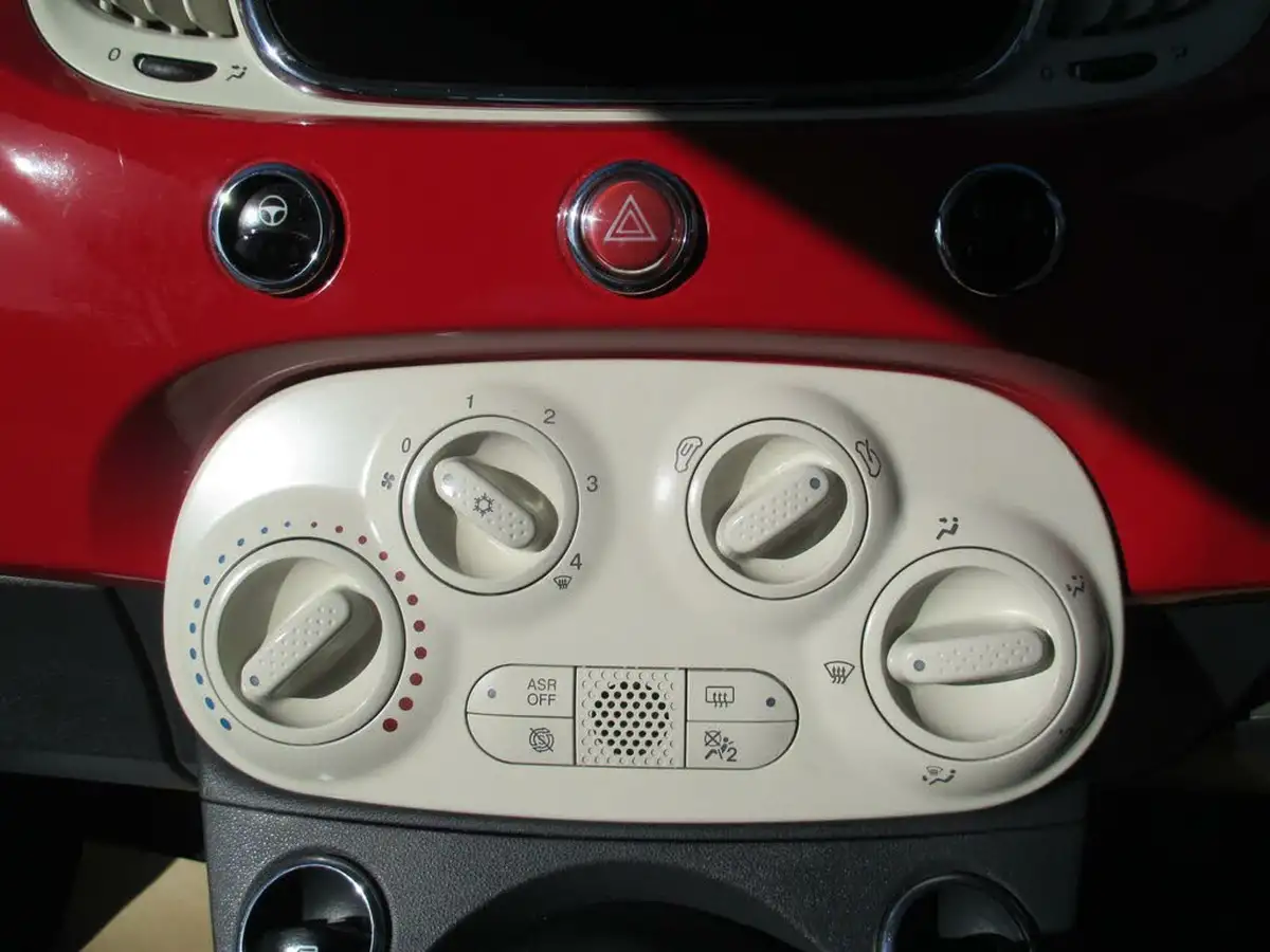 2017-fiat-500-12-lounge-big-19