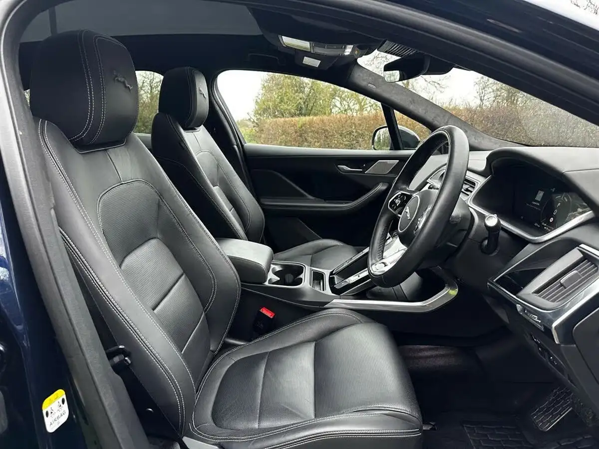 2022-jaguar-i-pace-ev400-hse-black-big-6