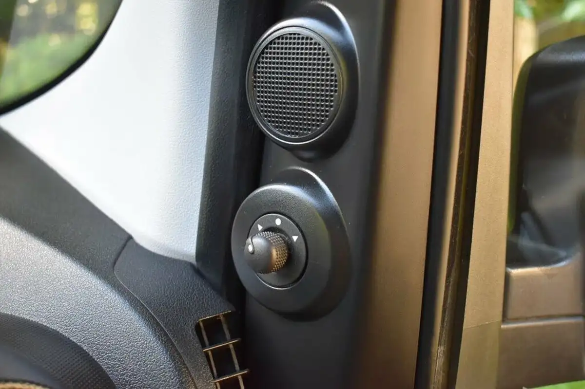 2019-fiat-fiorino-14-cargo-tecnico-8v-75-eu6dt-big-15