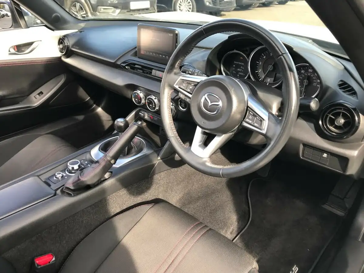 2019-mazda-mx-5-15-se-l-nav-rf-big-2