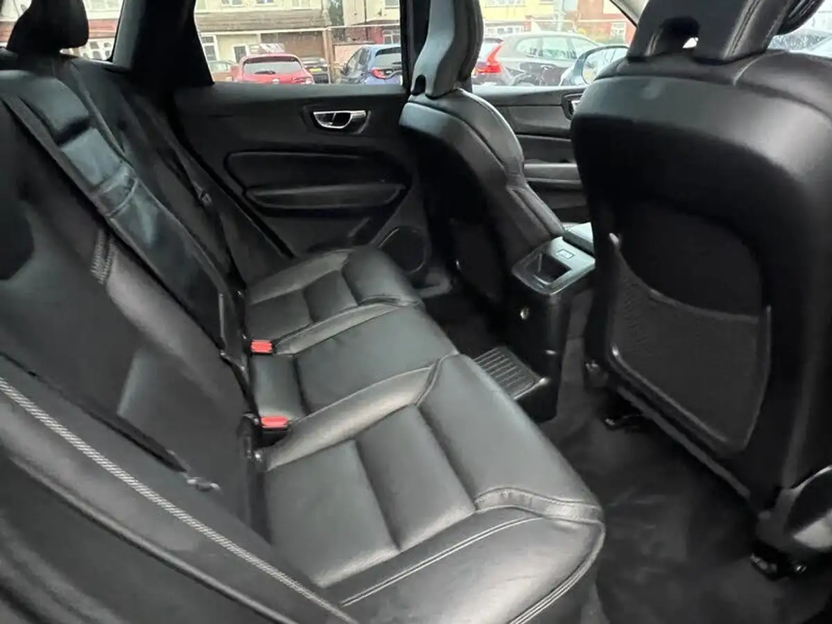 2019-volvo-xc60-20-t8-inscription-pro-ss-big-57