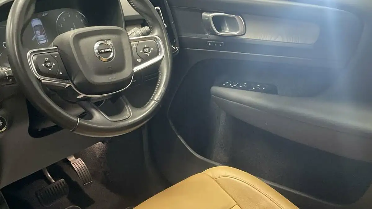 2020-volvo-xc40-20-b4-inscription-big-14