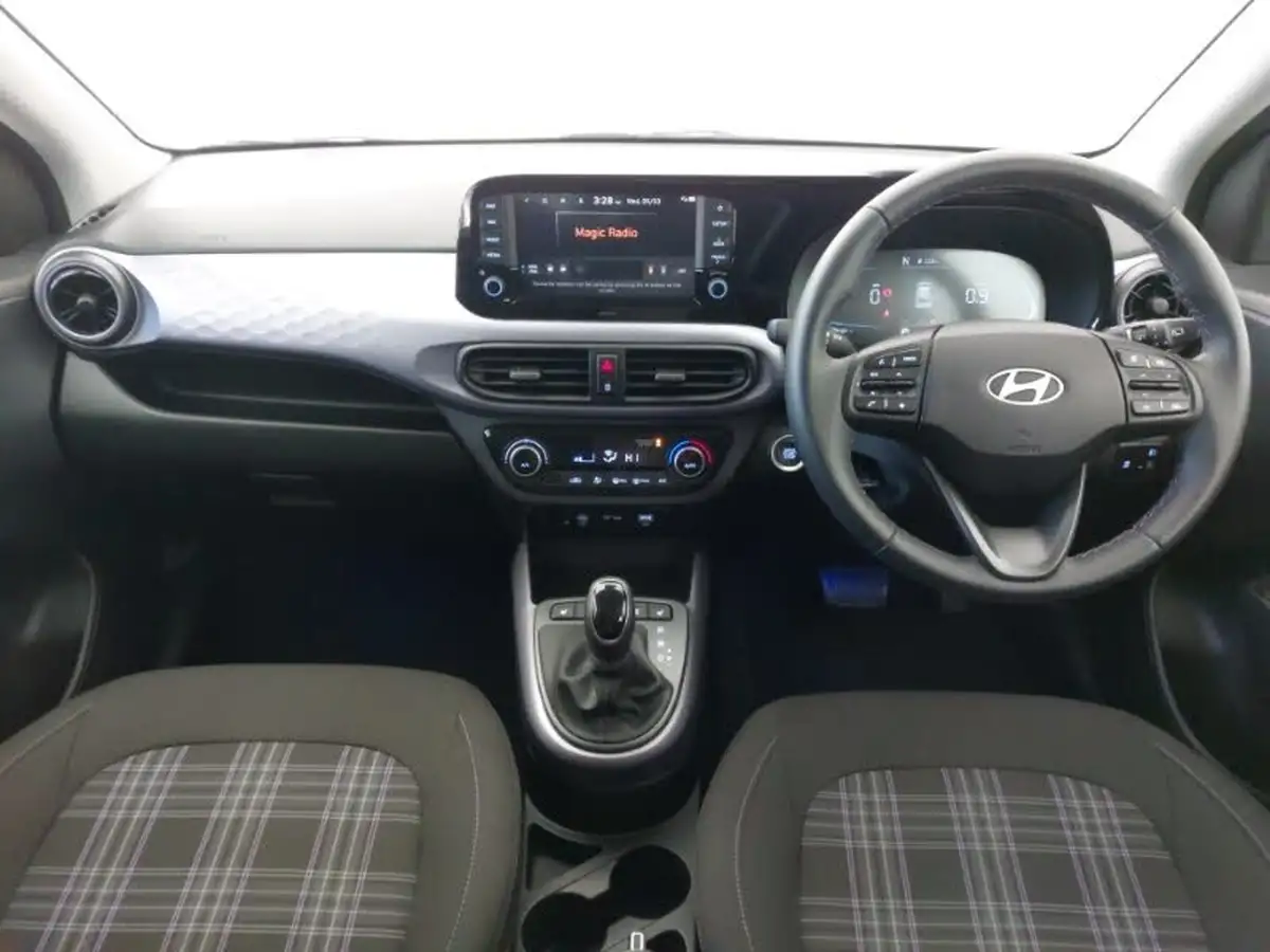 2024-hyundai-i10-10-premium-63ps-auto-big-2