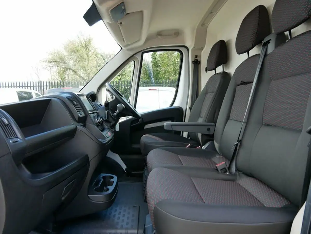 2023-citroen-relay-22bluehdi-35-l3h3-enterprise-edition-big-18