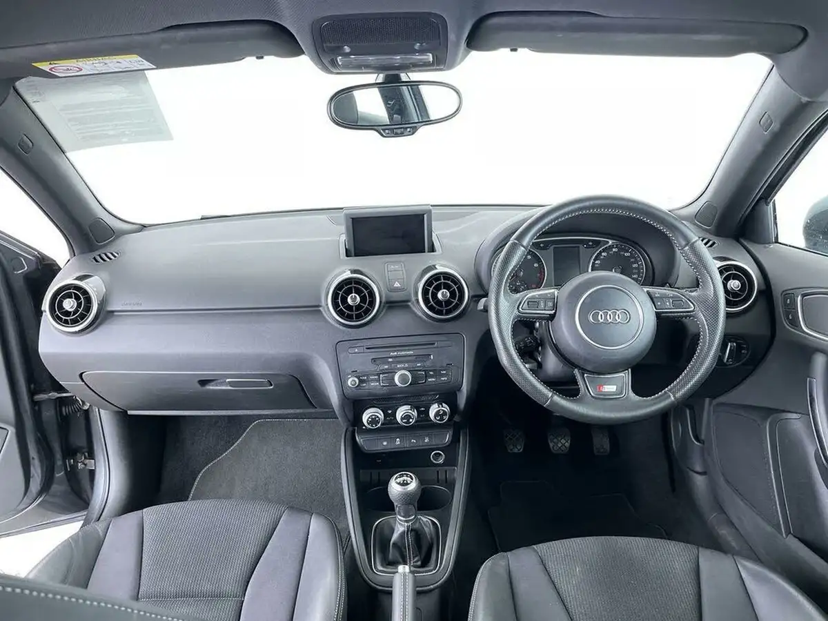 2014-audi-a1-14-s-line-tfsi-122ps-hatchback-3d-1390cc-big-7
