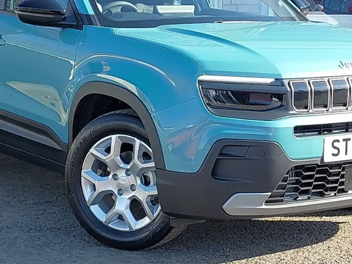 2025-jeep-avenger-12-gse-altitude-big-8