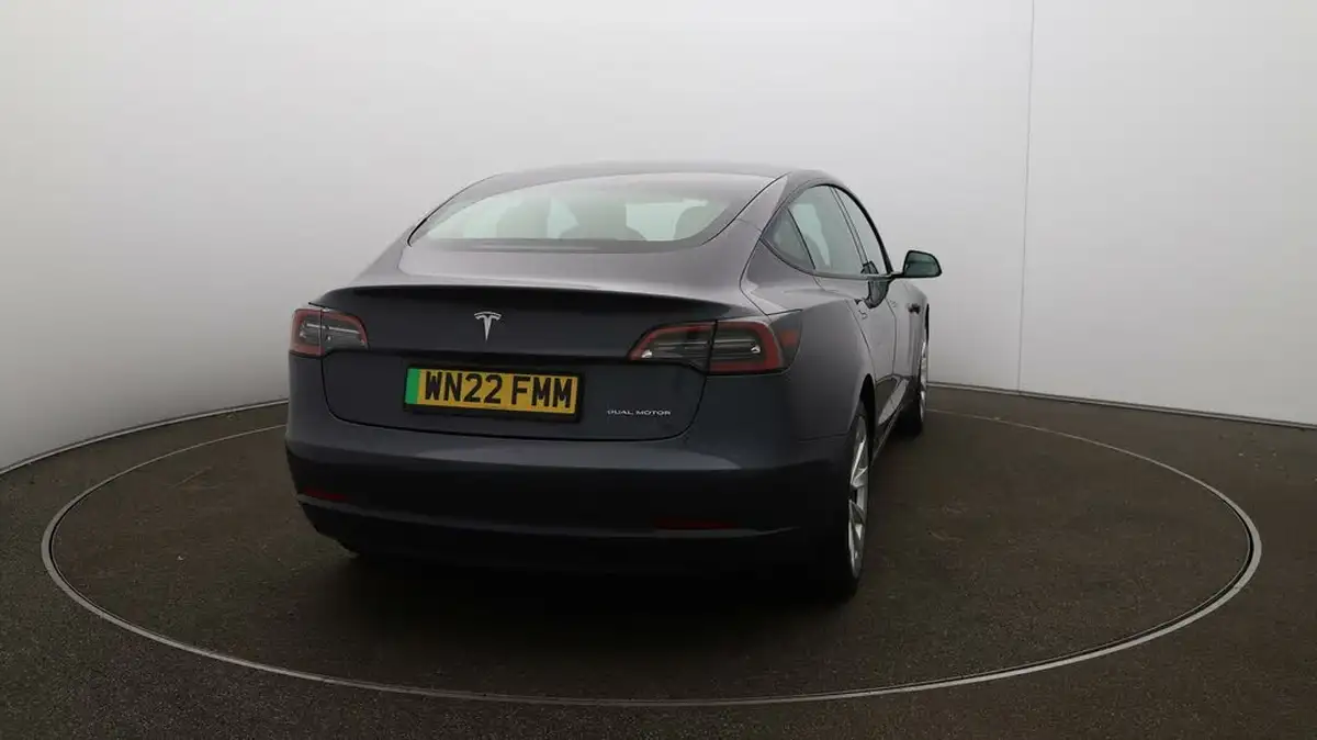 2022-tesla-model-3-e-long-range-big-54