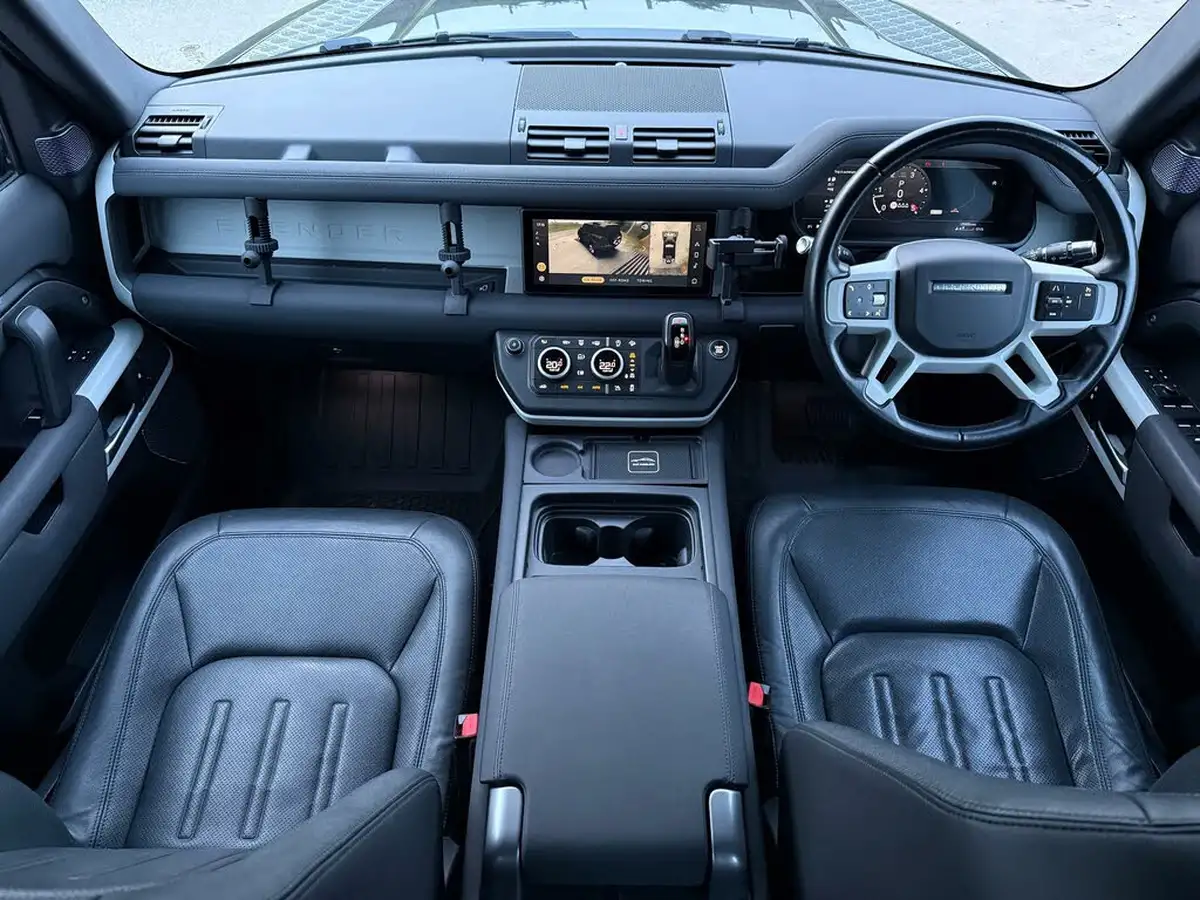 2021-land-rover-110-defender-30-d250-se-big-2