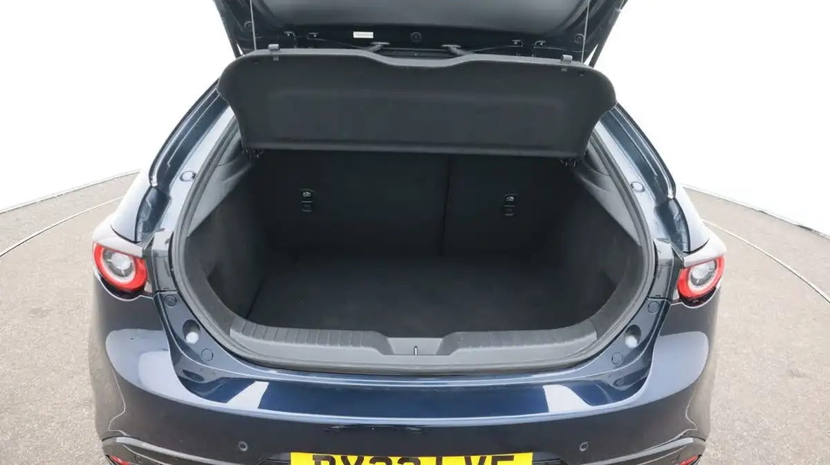 2022-mazda-mazda3-20-se-l-lux-122ps-hatchback-5d-big-17