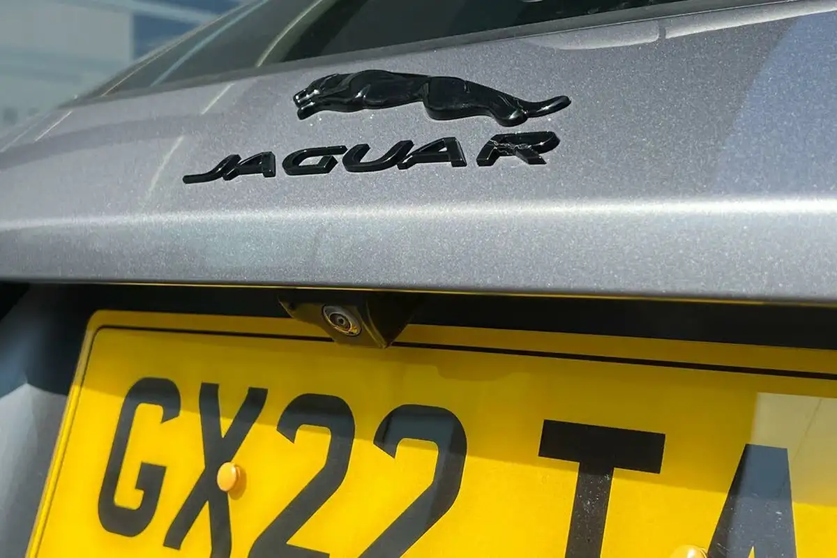 2022-jaguar-e-pace-20-d165-r-dynamic-s-awd-mhev-auto-big-26
