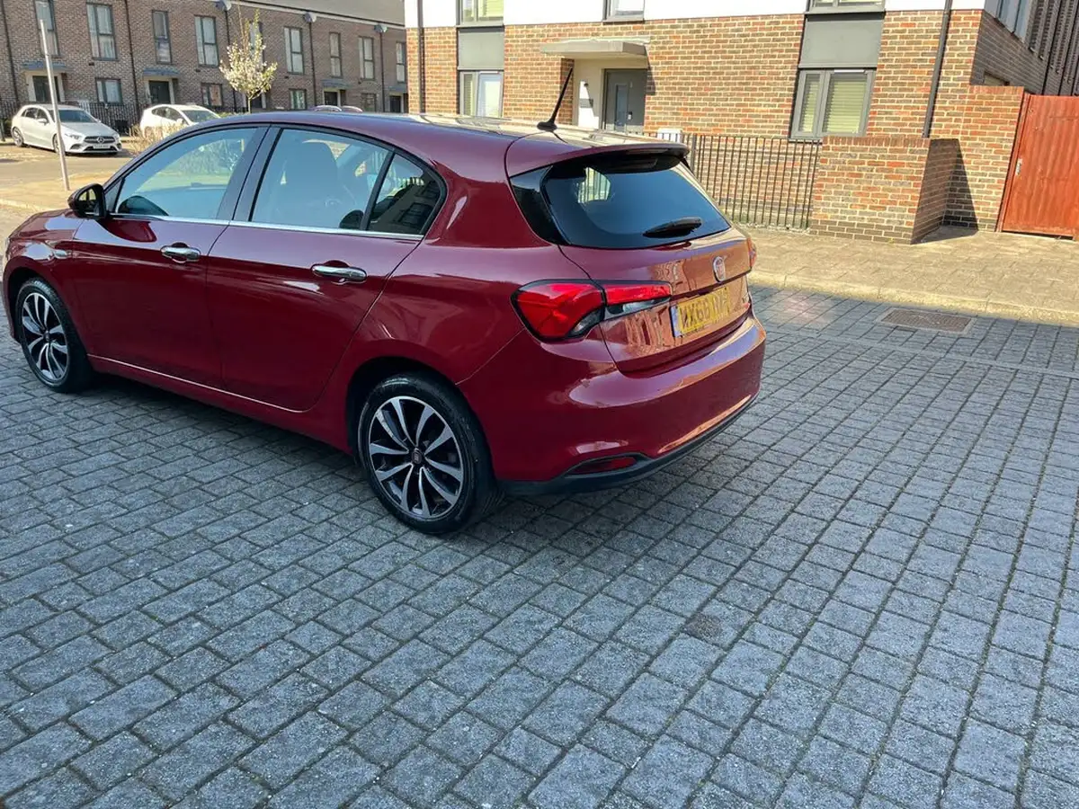 2016-fiat-tipo-13multijet-lounge-hatchback-big-8