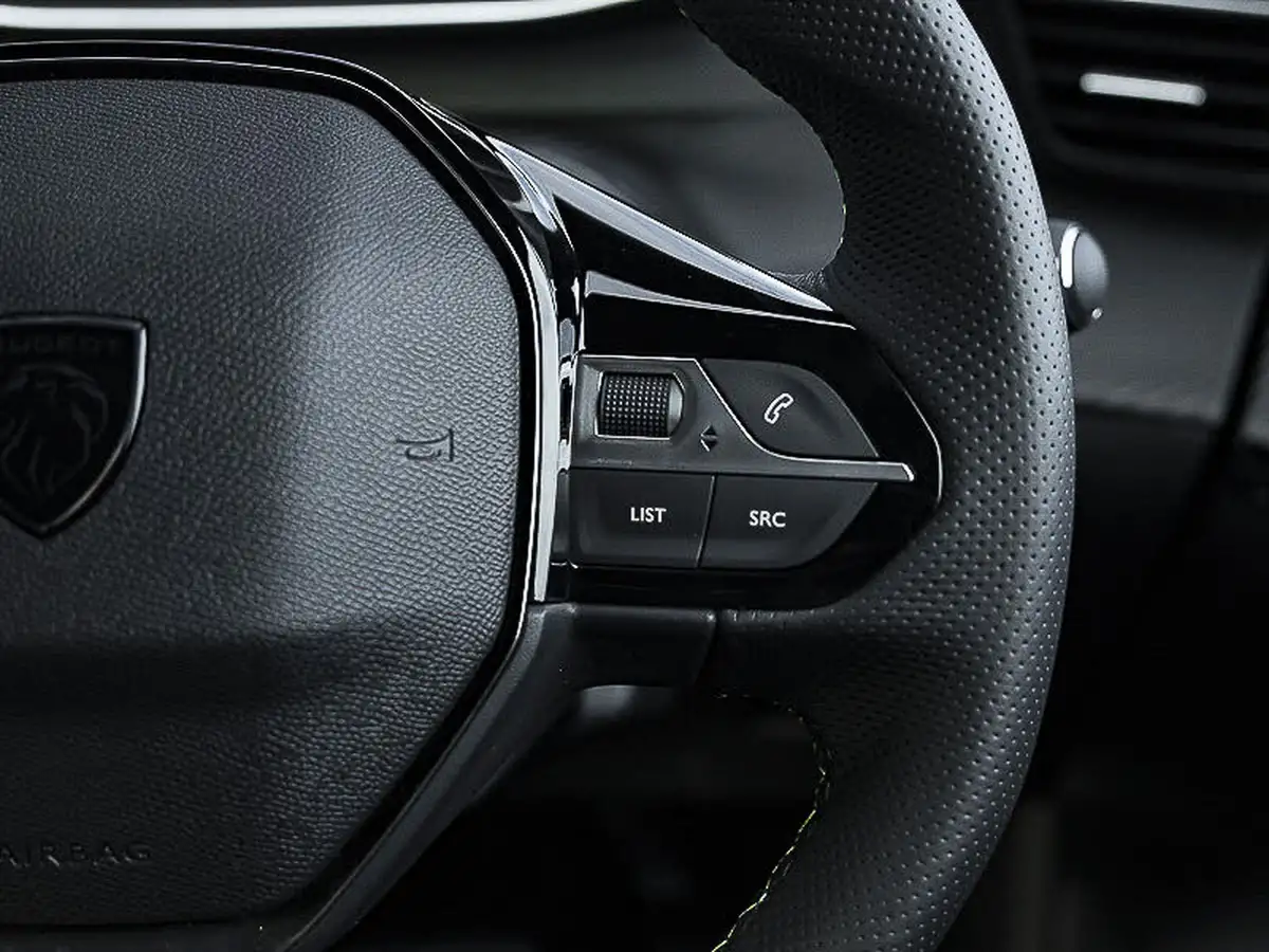 2025-peugeot-208-e-gt-156ps-51kwh-big-13