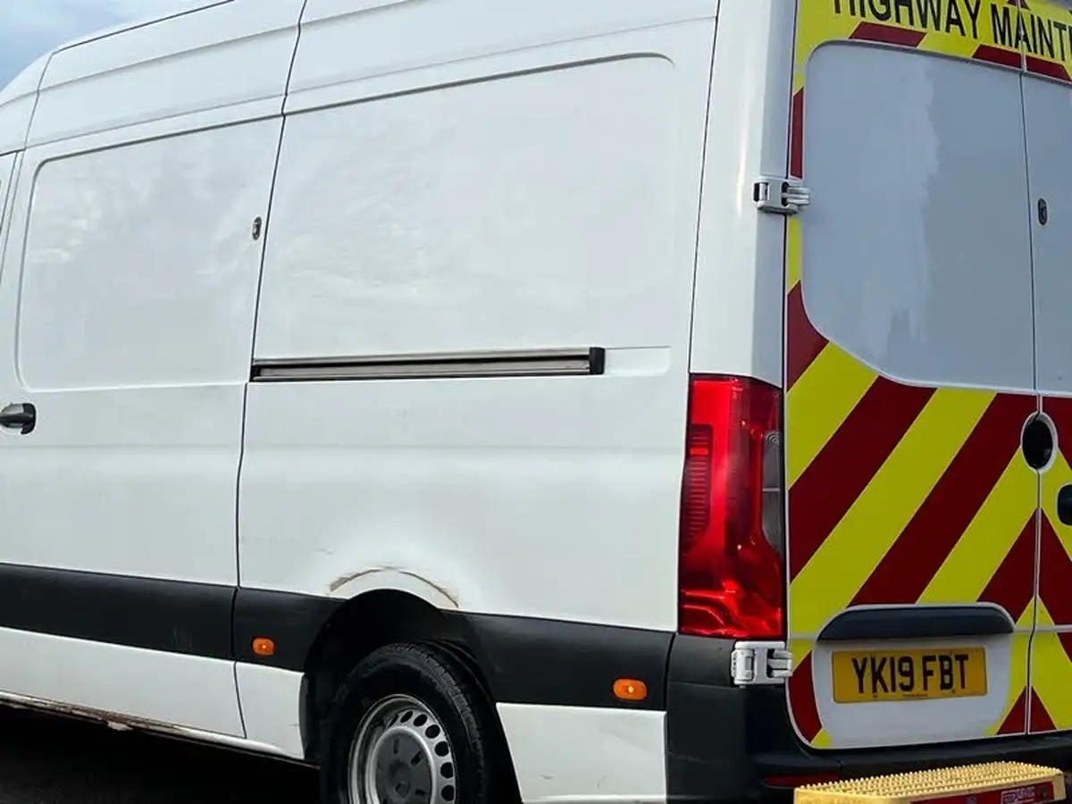 2019-mercedes-benz-sprinter-21cdi-314-l2h1-143pseu6c-panel-van-fwd-big-23
