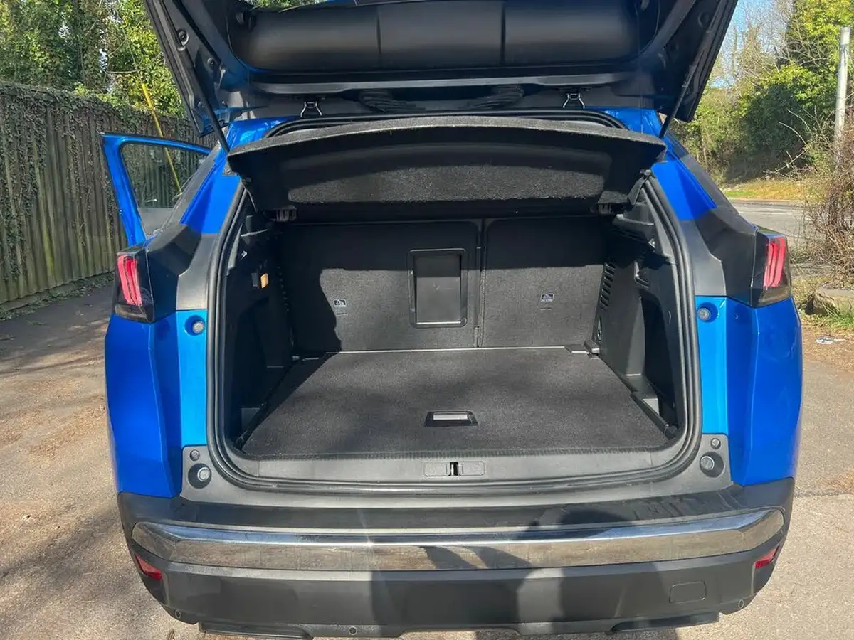 2022-peugeot-3008-suv-12-puretech-allure-premium-big-11
