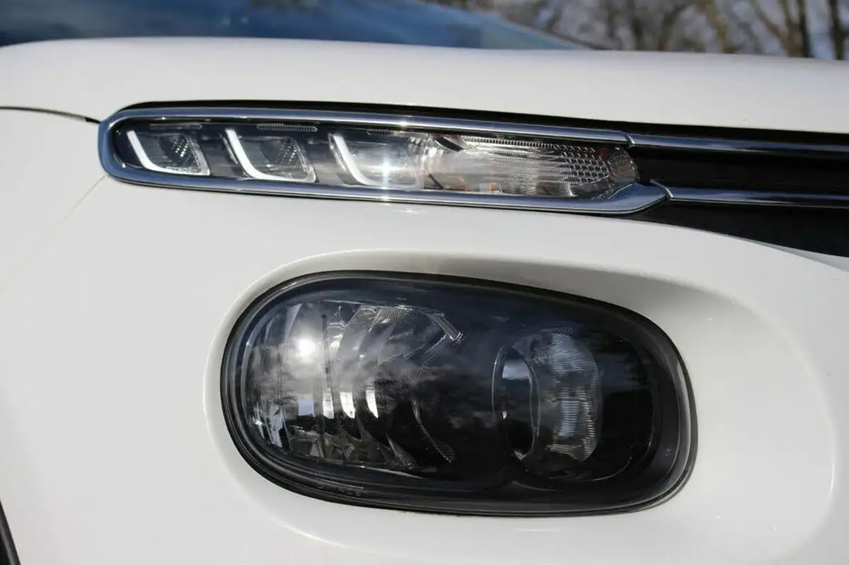 2019-citroen-c3-12-puretech-flair-82ps-ss-big-38