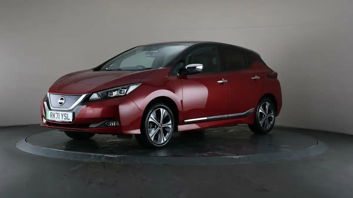 2021-nissan-leaf-e-e-tekna-big-3