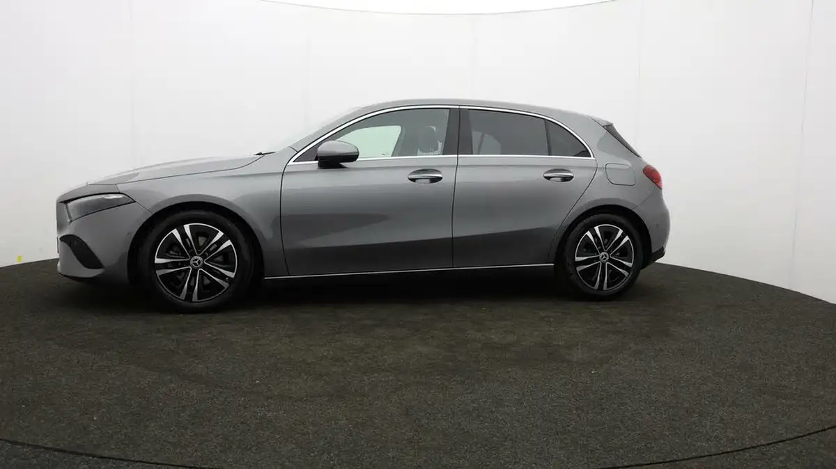 2023-mercedes-benz-a-class-big-64