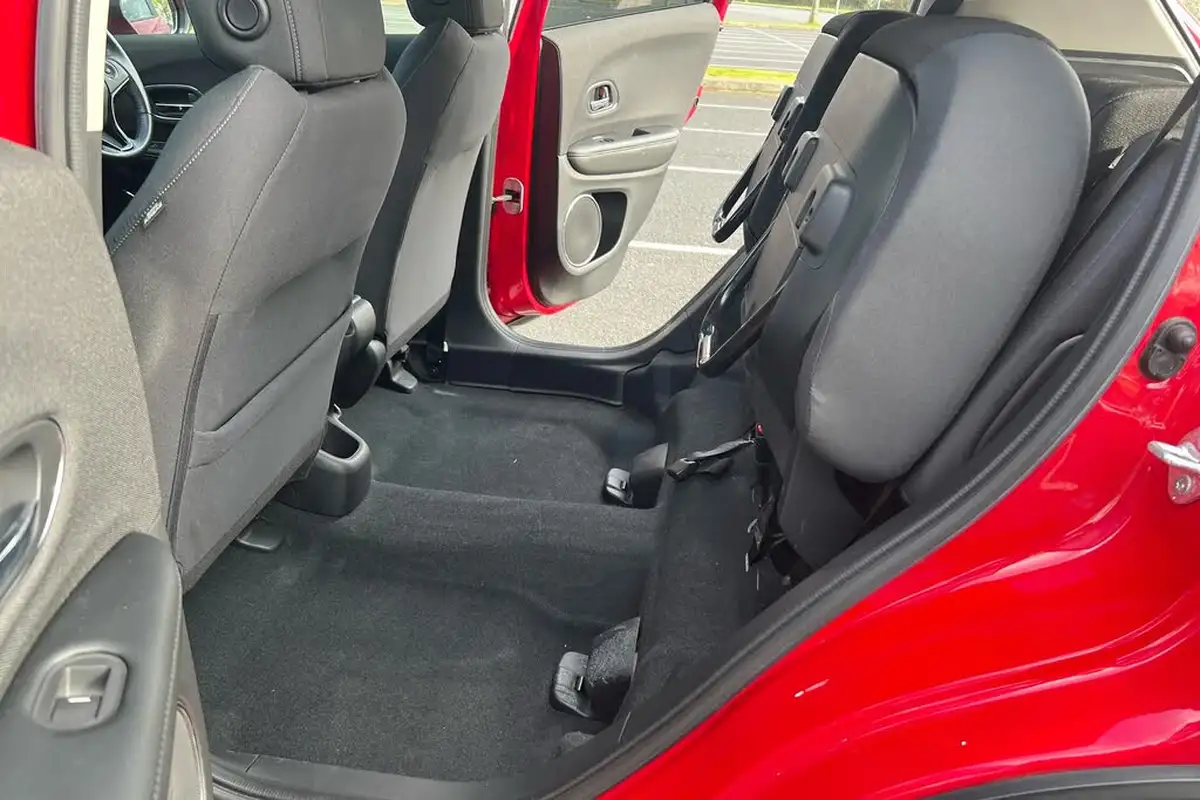 2019-honda-hr-v-15-i-vtec-se-cvt-big-28