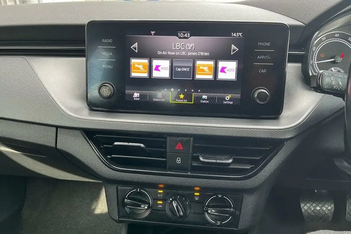 2020-skoda-kamiq-15-tsi-se-big-29