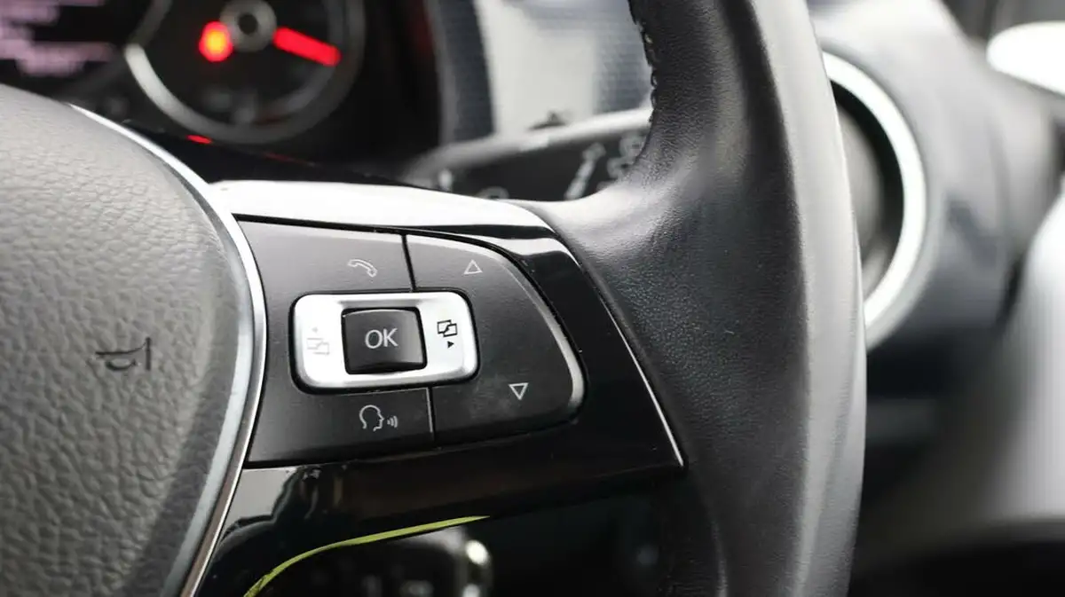 2021-volkswagen-up-e-e-up-big-21