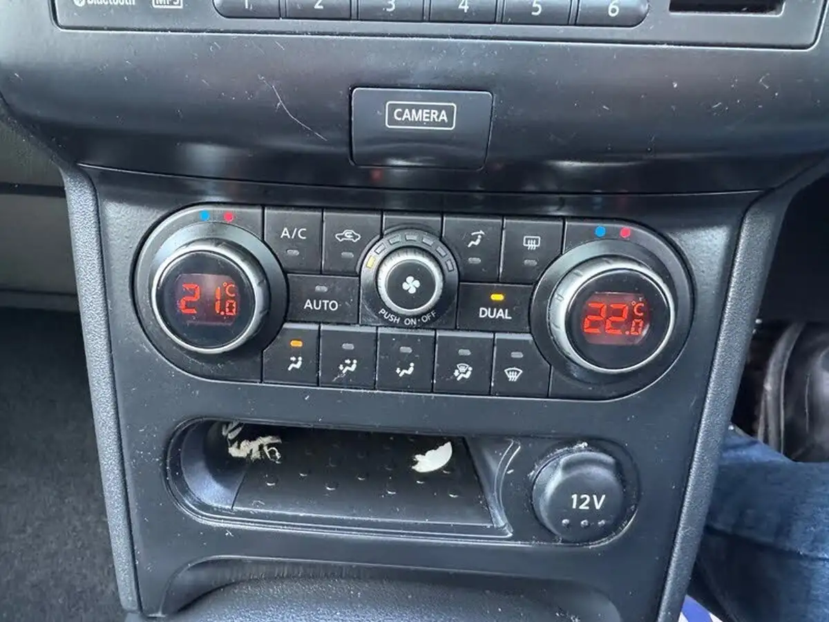2012-nissan-qashqai-15td-n-tec-big-20