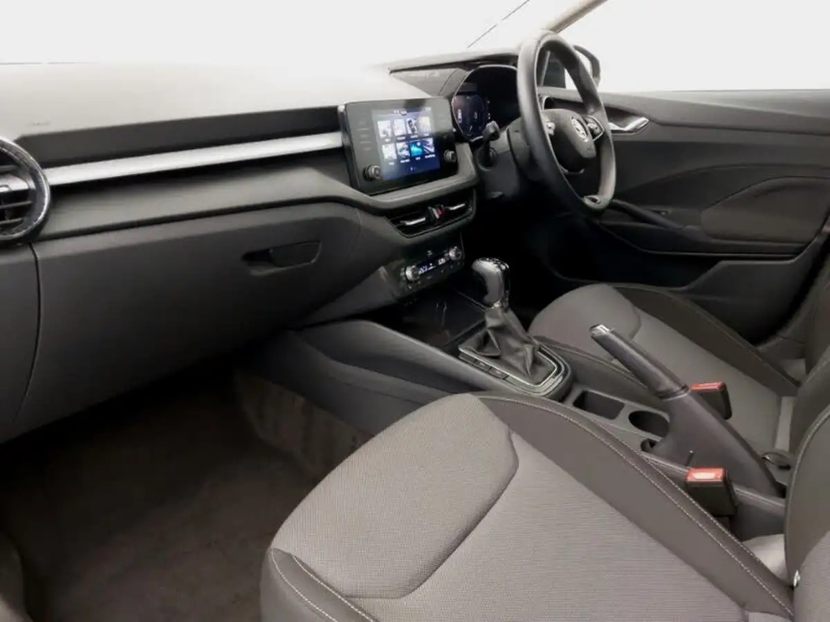 2022-skoda-fabia-10-tsi-colour-edition-109ps-dsg-big-4