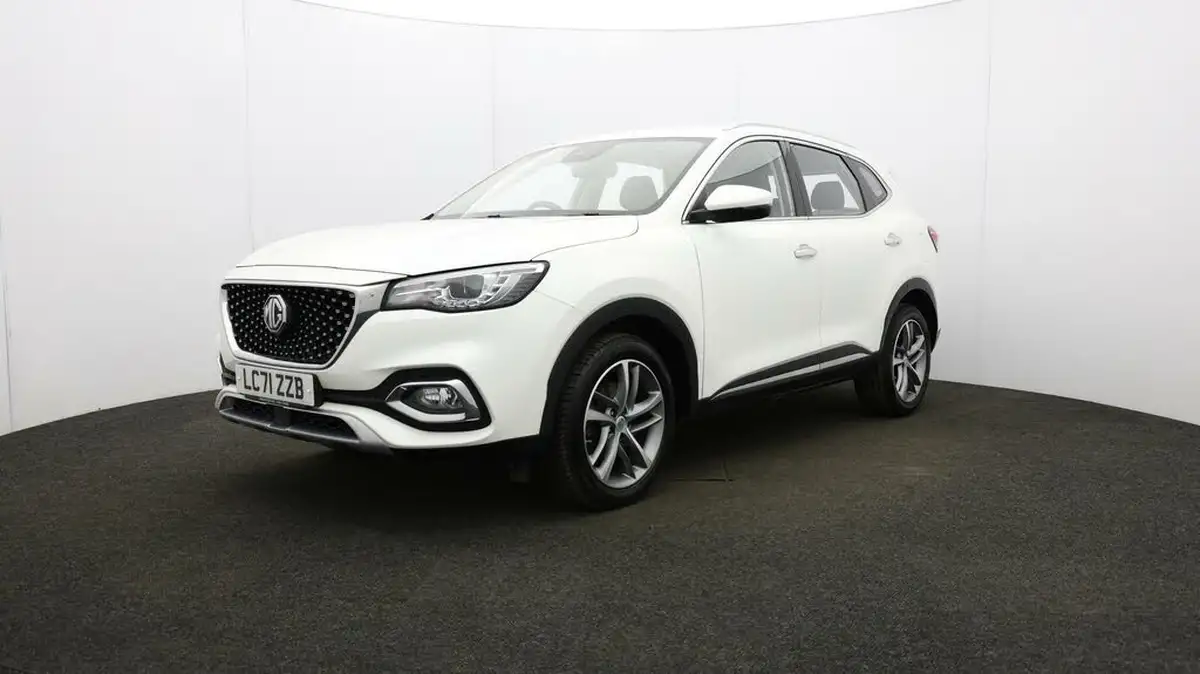 2021-mg-hs-15t-gdi-excite-162ps-big-2