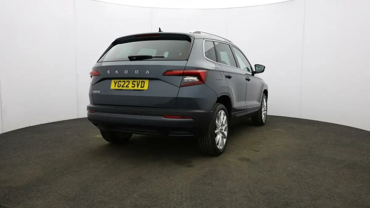 2022-skoda-karoq-15-tsi-se-l-big-54