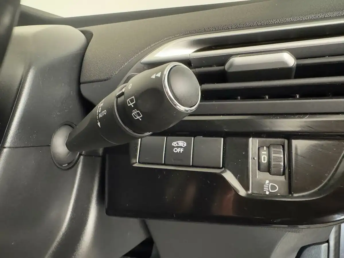 2019-citroen-grand-c4-spacetourer-12-puretech-flair-big-30