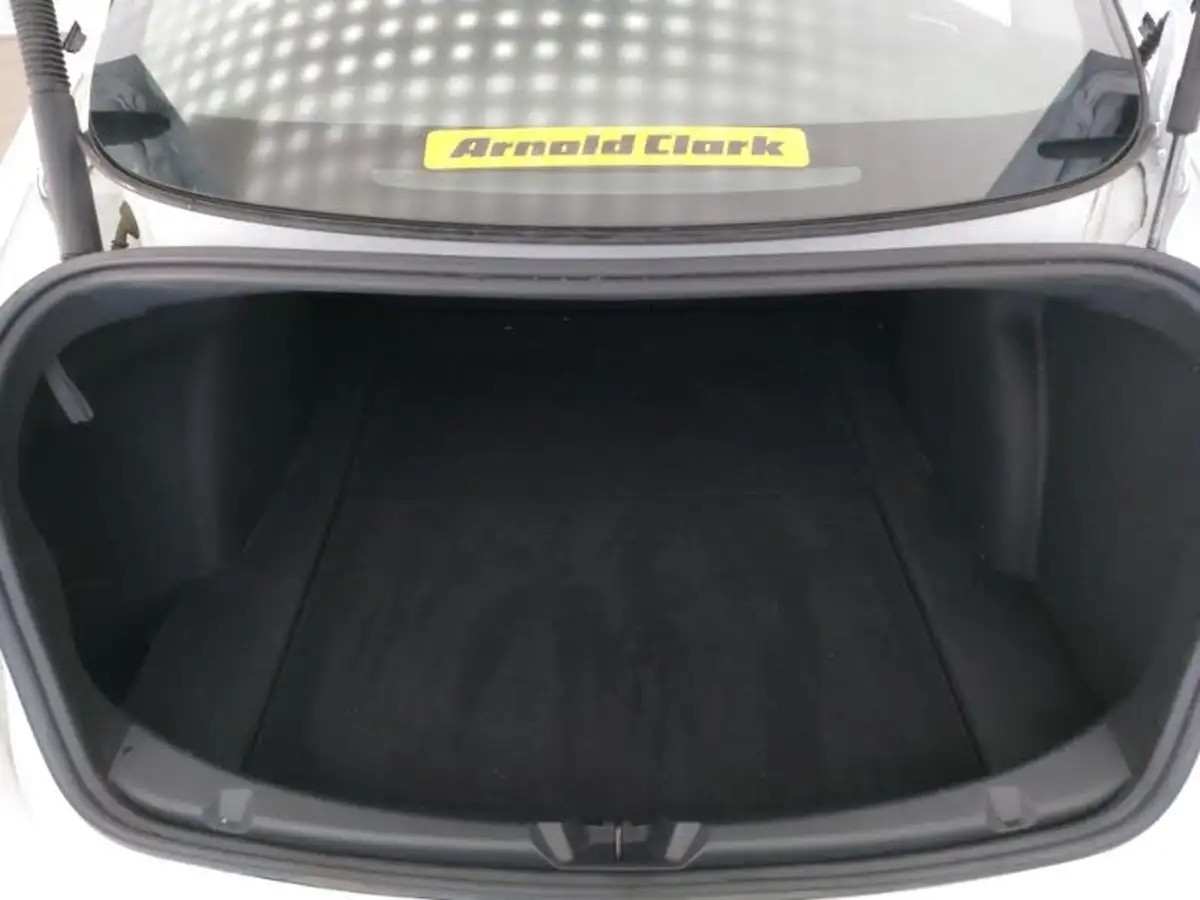 2021-tesla-model-3-e-long-range-awd-big-7