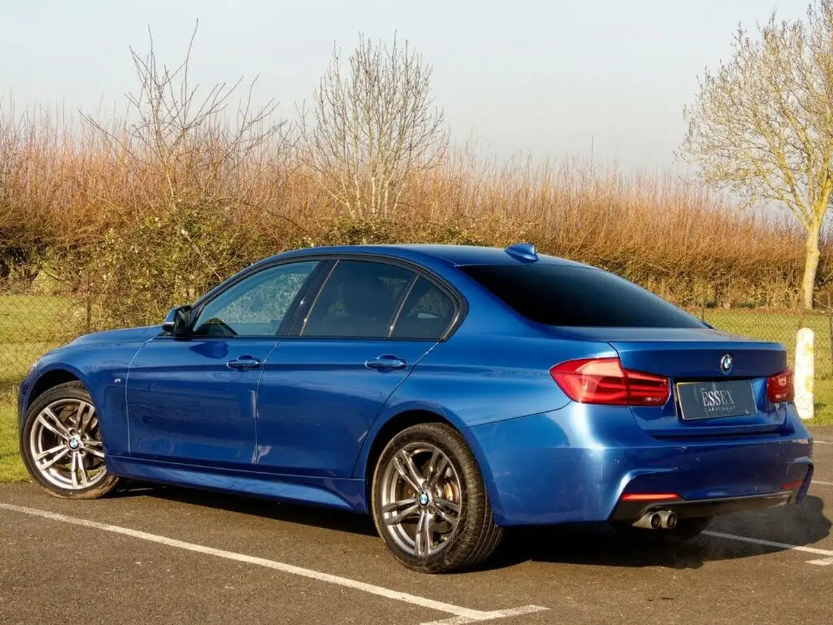 2018-bmw-3-series-20-320i-xdrive-m-sport-saloon-4d-big-10