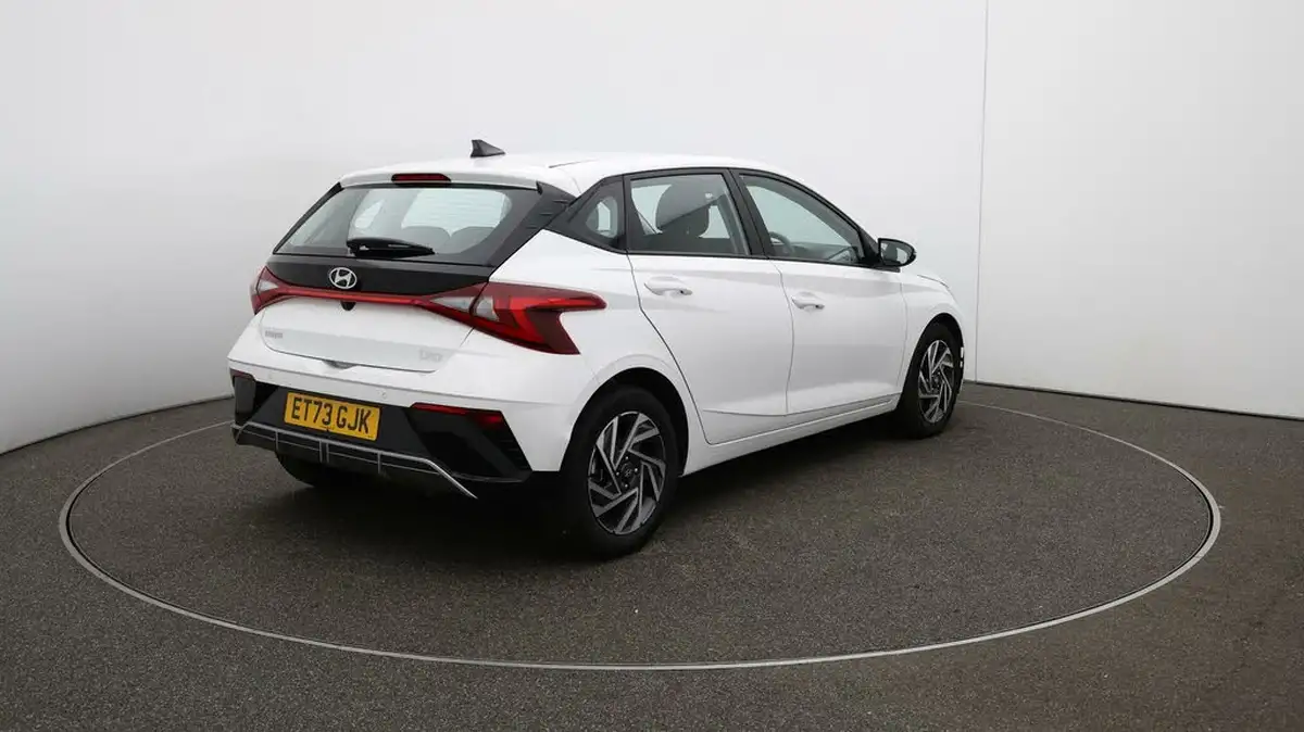 2024-hyundai-i20-10-t-gdi-advance-big-53