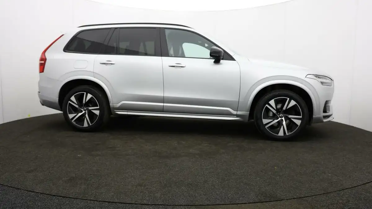 2021-volvo-xc90-20td-b5-r-design-big-7