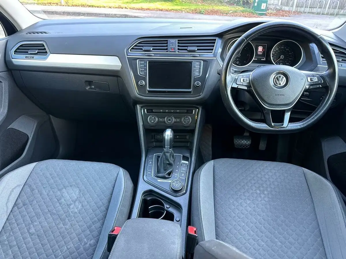 2017-volkswagen-tiguan-20tdi-se-navigation-190ps-4motion-ss-dsg-big-6
