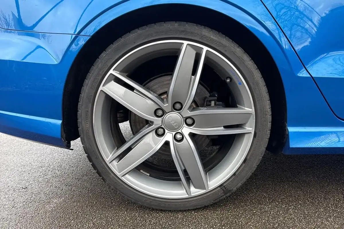2019-audi-s3-20-tfsi-saloon-4d-big-10
