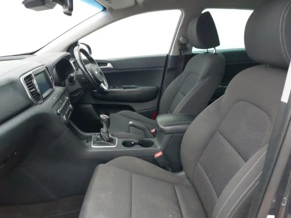 2017-kia-sportage-16-gdi-2-big-4