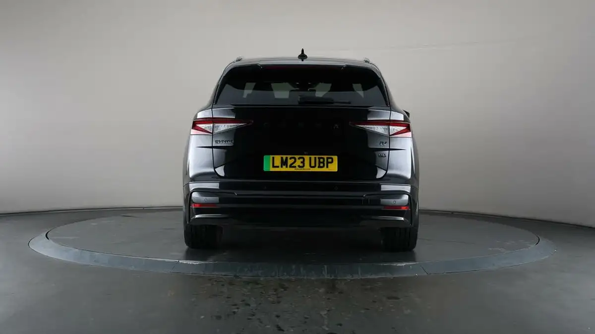 2023-skoda-enyaq-e-80-sportline-big-31