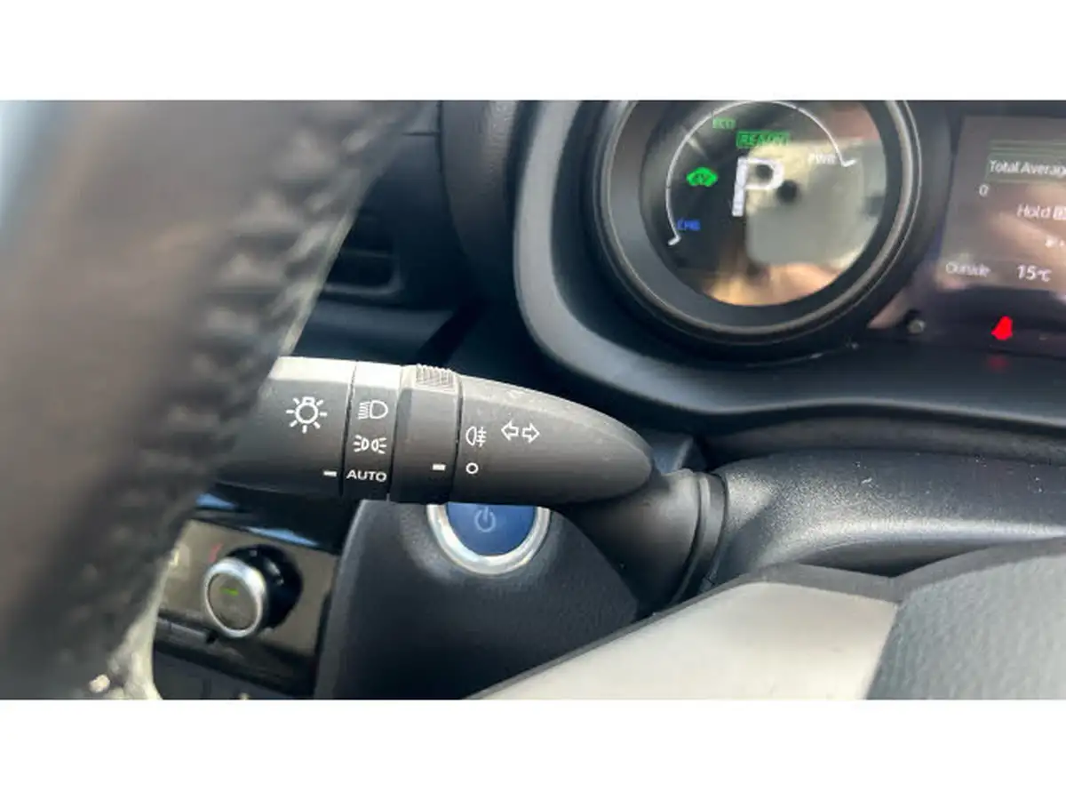 2023-toyota-yaris-cross-15-vvt-i-icon-big-37
